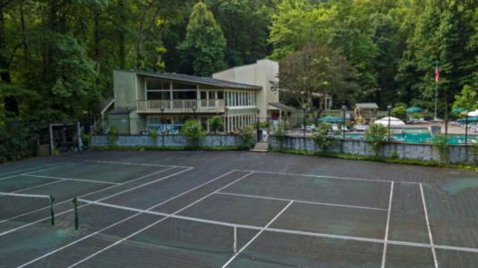 Heavenly View - Bear Themed Cabin, Hottub, Dog-Friendly, Near แกตลิงเบิร์ก ภายนอก รูปภาพ