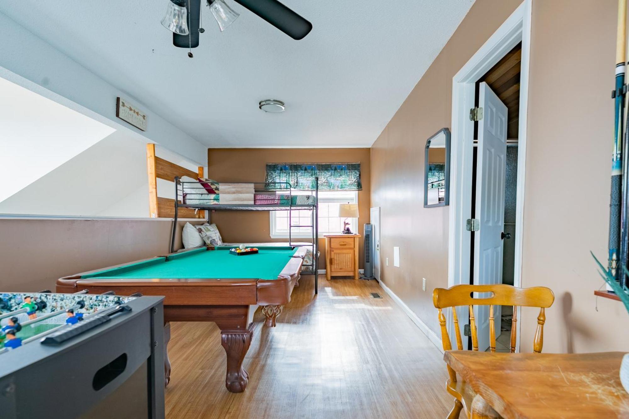 Heavenly View - Bear Themed Cabin, Hottub, Dog-Friendly, Near แกตลิงเบิร์ก ภายนอก รูปภาพ