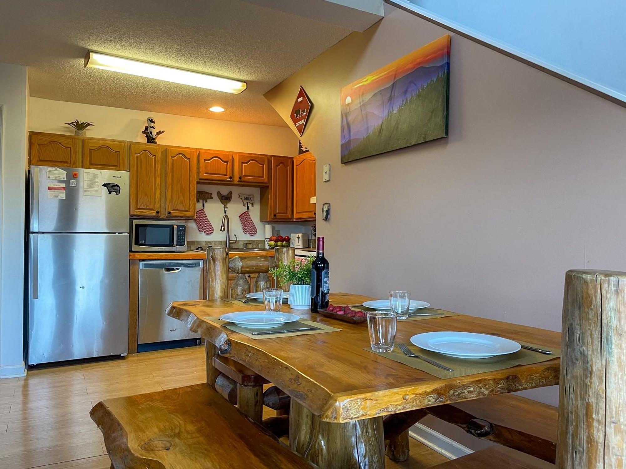 Heavenly View - Bear Themed Cabin, Hottub, Dog-Friendly, Near แกตลิงเบิร์ก ภายนอก รูปภาพ